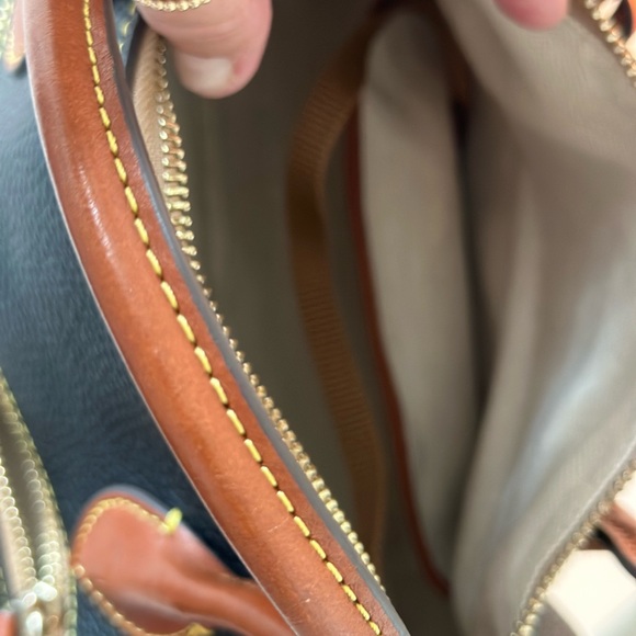 Dooney and Bourke black and tan purse. - Picture 4 of 4